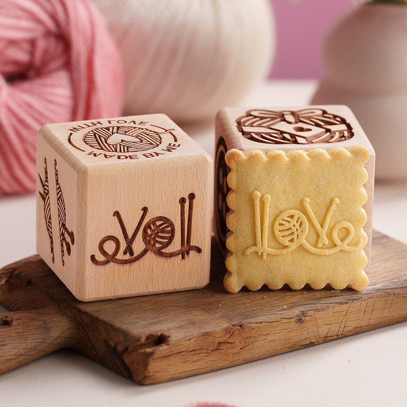 Knitting Cookie Cube